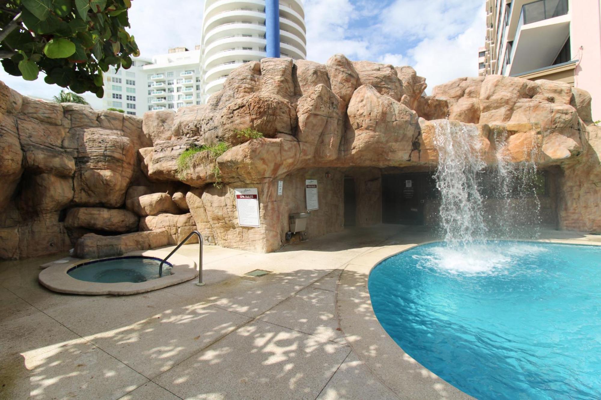Сasa de vacaciones Castle 835 Oceanview On With Pool, Gym, Bars, And Free Parking